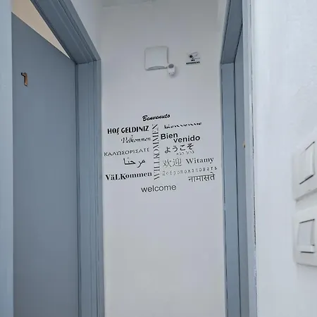 Moro One Apartament *